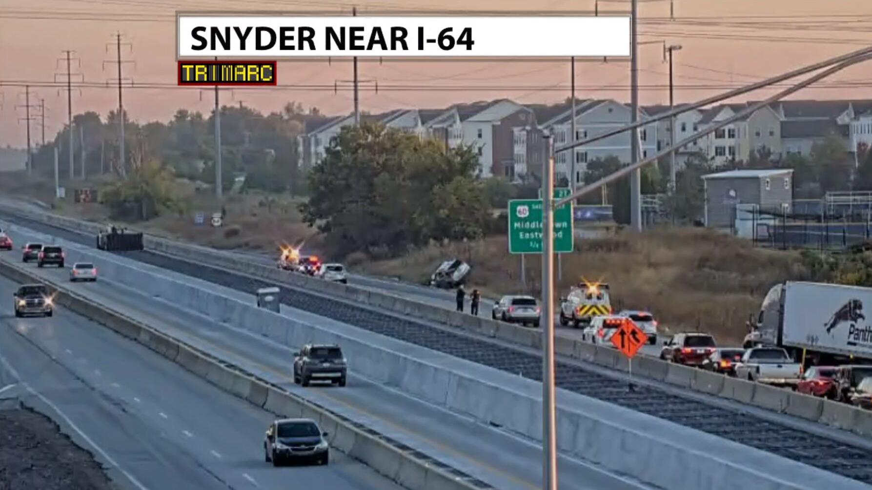 Gene Snyder Crash near I-64